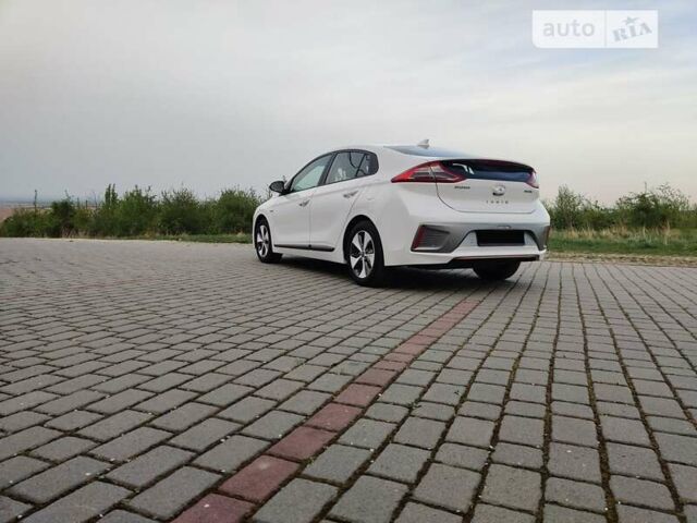 Хендай Ioniq, об'ємом двигуна 0 л та пробігом 62 тис. км за 14445 $, фото 9 на Automoto.ua