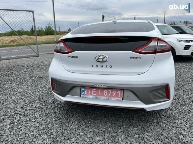 Хендай Ioniq, об'ємом двигуна 0 л та пробігом 96 тис. км за 12599 $, фото 5 на Automoto.ua