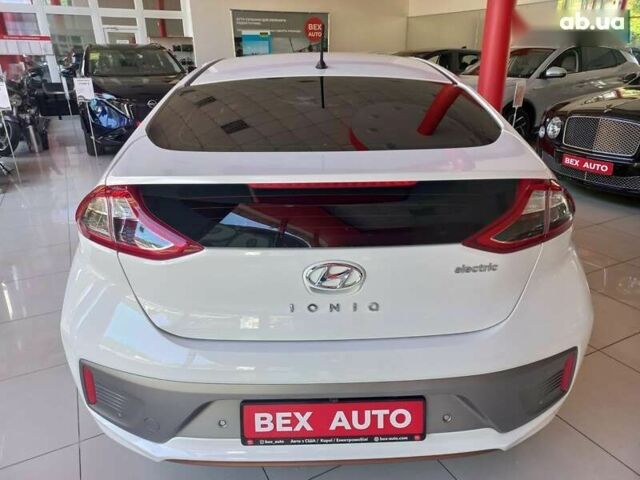 Хендай Ioniq, об'ємом двигуна 0 л та пробігом 13 тис. км за 13500 $, фото 3 на Automoto.ua