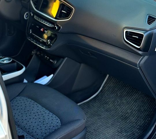 Хендай Ioniq, объемом двигателя 88 л и пробегом 160 тыс. км за 11500 $, фото 1 на Automoto.ua