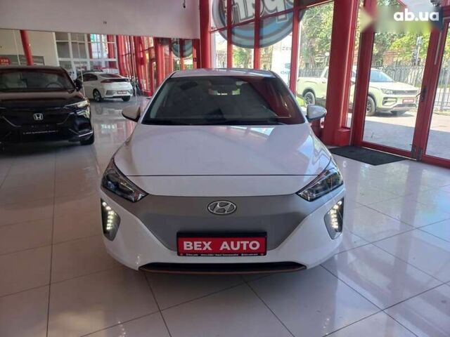 Хендай Ioniq, об'ємом двигуна 0 л та пробігом 13 тис. км за 13500 $, фото 1 на Automoto.ua