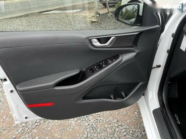 Хендай Ioniq, об'ємом двигуна 0 л та пробігом 96 тис. км за 12599 $, фото 9 на Automoto.ua