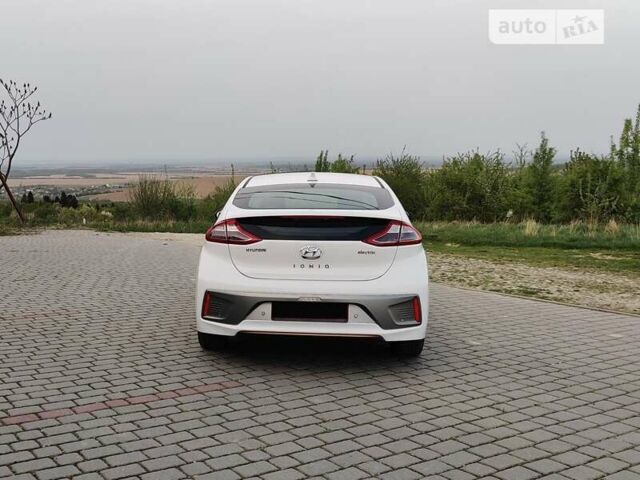 Хендай Ioniq, объемом двигателя 0 л и пробегом 62 тыс. км за 14445 $, фото 8 на Automoto.ua