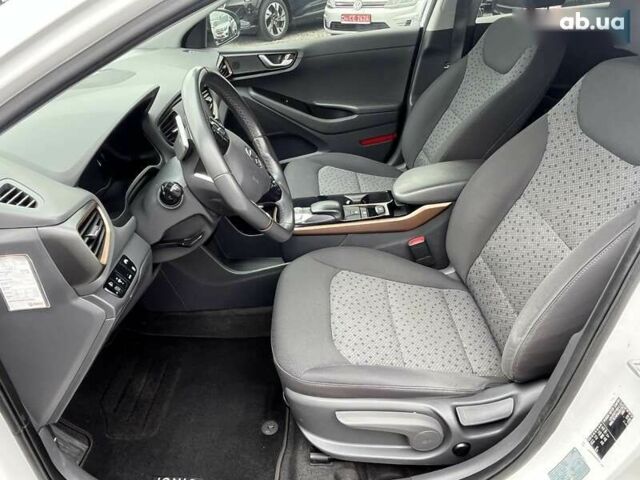 Хендай Ioniq, об'ємом двигуна 0 л та пробігом 96 тис. км за 12599 $, фото 8 на Automoto.ua