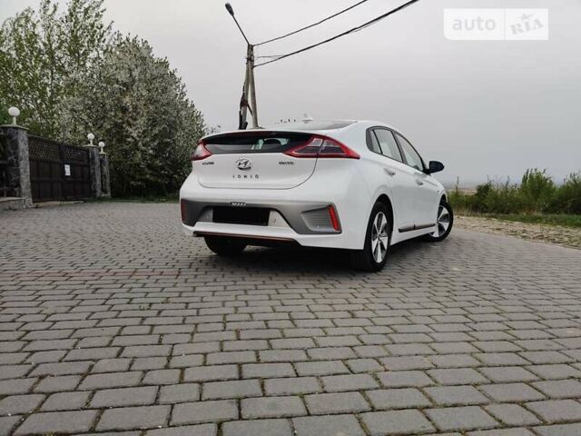 Хендай Ioniq, об'ємом двигуна 0 л та пробігом 62 тис. км за 14445 $, фото 4 на Automoto.ua