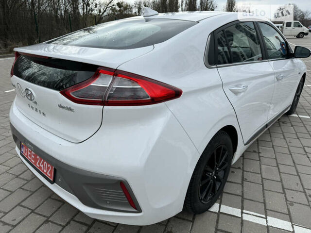 Хендай Ioniq, объемом двигателя 0 л и пробегом 119 тыс. км за 14150 $, фото 2 на Automoto.ua