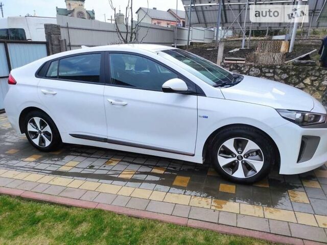 Хендай Ioniq, об'ємом двигуна 0 л та пробігом 127 тис. км за 14950 $, фото 2 на Automoto.ua