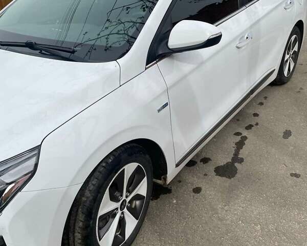 Хендай Ioniq, объемом двигателя 0 л и пробегом 105 тыс. км за 17100 $, фото 5 на Automoto.ua