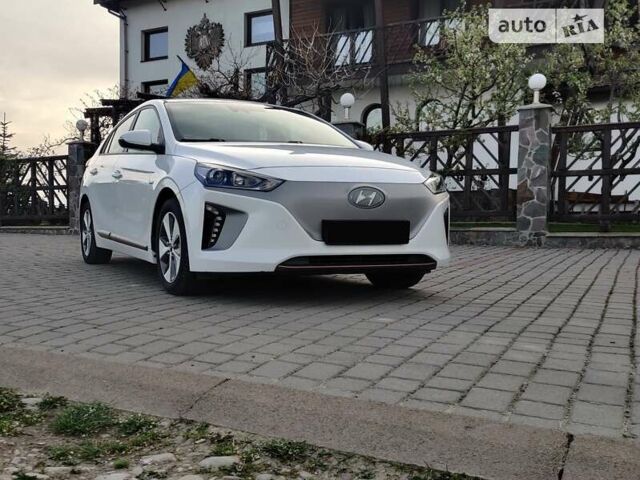 Хендай Ioniq, объемом двигателя 0 л и пробегом 62 тыс. км за 14445 $, фото 2 на Automoto.ua