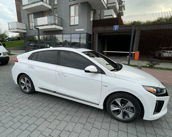 Хендай Ioniq, об'ємом двигуна 0 л та пробігом 39 тис. км за 16500 $, фото 6 на Automoto.ua