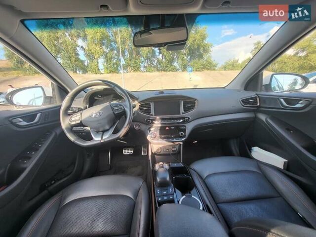Хендай Ioniq, объемом двигателя 0 л и пробегом 84 тыс. км за 16500 $, фото 7 на Automoto.ua