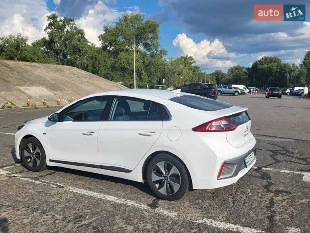 Хендай Ioniq, объемом двигателя 0 л и пробегом 84 тыс. км за 16500 $, фото 3 на Automoto.ua