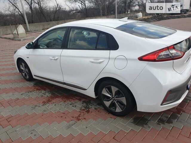 Хендай Ioniq, об'ємом двигуна 0 л та пробігом 188 тис. км за 13600 $, фото 4 на Automoto.ua