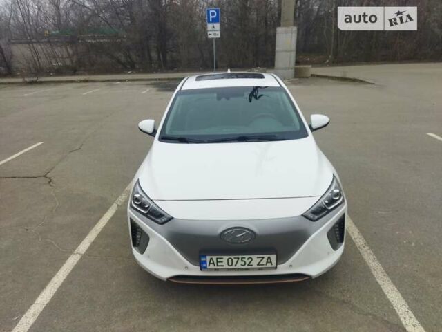 Хендай Ioniq, об'ємом двигуна 0 л та пробігом 112 тис. км за 15400 $, фото 2 на Automoto.ua