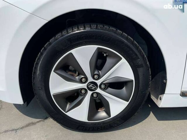 Хендай Ioniq, об'ємом двигуна 0 л та пробігом 158 тис. км за 12900 $, фото 6 на Automoto.ua