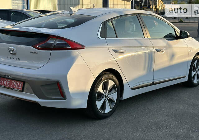 Хендай Ioniq, объемом двигателя 0 л и пробегом 91 тыс. км за 16500 $, фото 10 на Automoto.ua