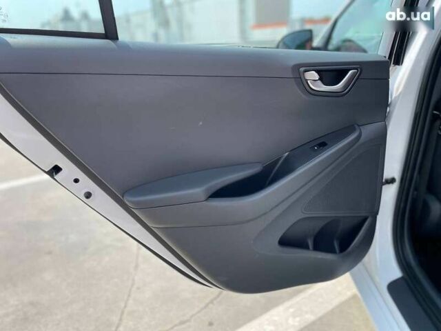 Хендай Ioniq, об'ємом двигуна 0 л та пробігом 158 тис. км за 12900 $, фото 10 на Automoto.ua