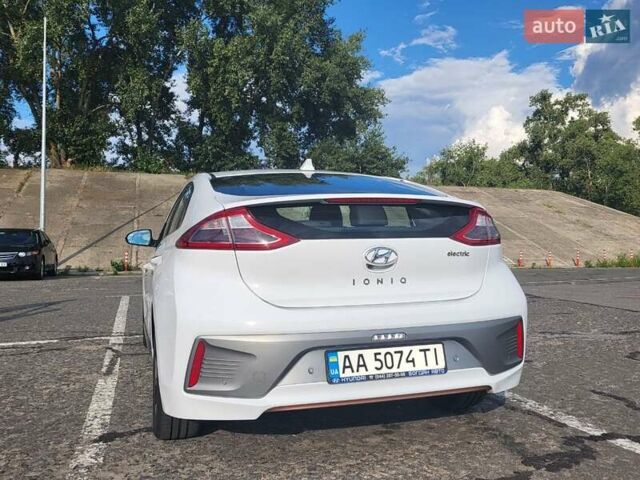 Хендай Ioniq, объемом двигателя 0 л и пробегом 84 тыс. км за 16500 $, фото 5 на Automoto.ua