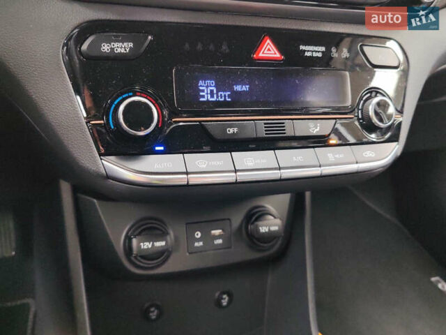 Хендай Ioniq, объемом двигателя 0 л и пробегом 140 тыс. км за 13000 $, фото 8 на Automoto.ua