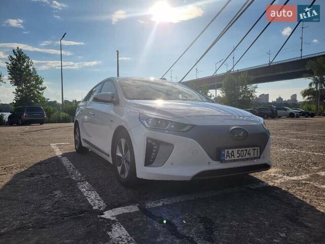 Хендай Ioniq, объемом двигателя 0 л и пробегом 84 тыс. км за 16500 $, фото 1 на Automoto.ua