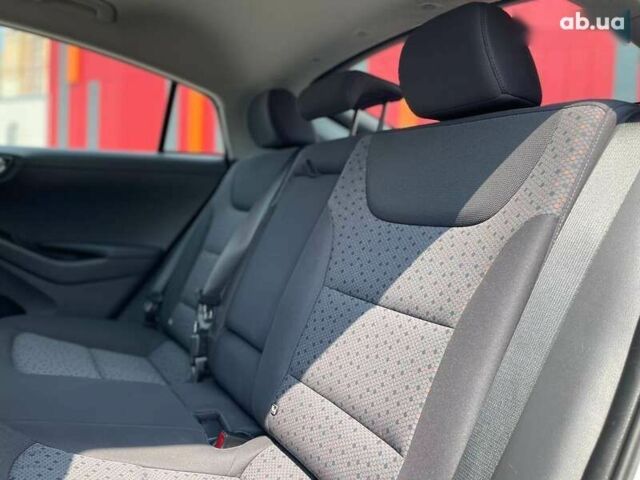 Хендай Ioniq, об'ємом двигуна 0 л та пробігом 158 тис. км за 12900 $, фото 12 на Automoto.ua