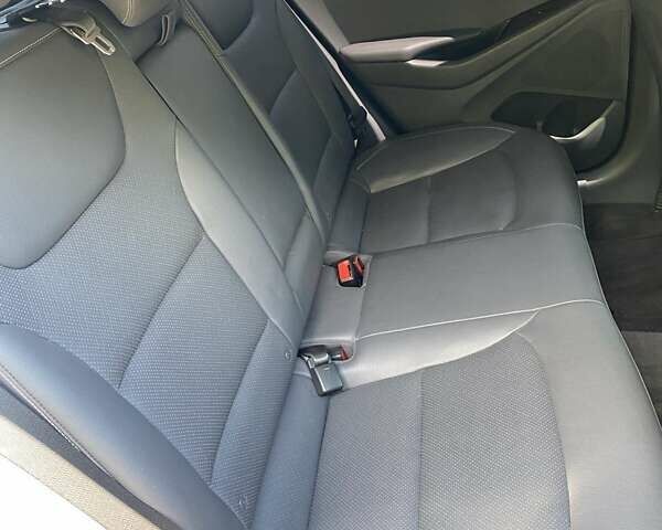 Хендай Ioniq, объемом двигателя 0 л и пробегом 99 тыс. км за 14800 $, фото 7 на Automoto.ua