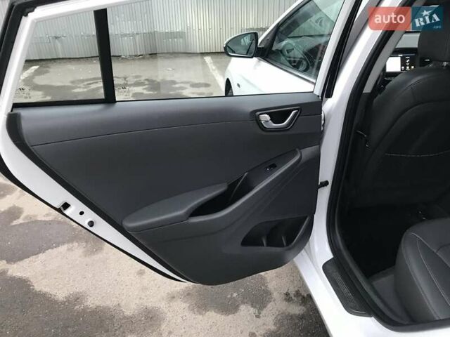 Хендай Ioniq, объемом двигателя 0 л и пробегом 90 тыс. км за 14600 $, фото 8 на Automoto.ua