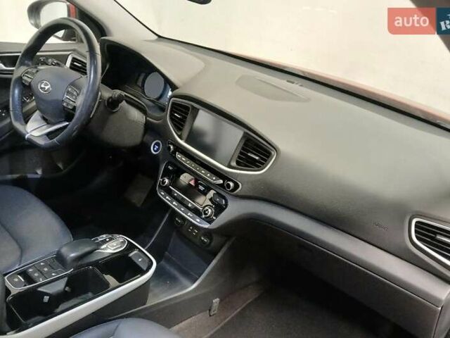 Хендай Ioniq, объемом двигателя 0 л и пробегом 190 тыс. км за 9950 $, фото 7 на Automoto.ua