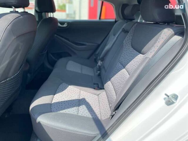 Хендай Ioniq, об'ємом двигуна 0 л та пробігом 158 тис. км за 12900 $, фото 11 на Automoto.ua