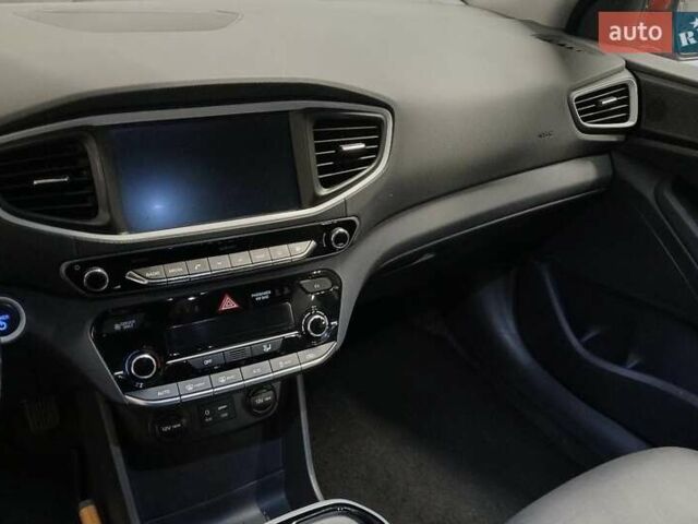 Хендай Ioniq, объемом двигателя 0 л и пробегом 190 тыс. км за 9950 $, фото 14 на Automoto.ua