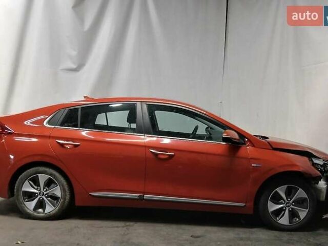 Хендай Ioniq, объемом двигателя 0 л и пробегом 190 тыс. км за 9950 $, фото 4 на Automoto.ua