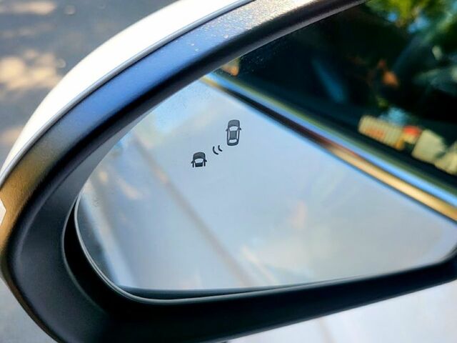 Хендай Ioniq, объемом двигателя 0.11 л и пробегом 232 тыс. км за 10999 $, фото 5 на Automoto.ua