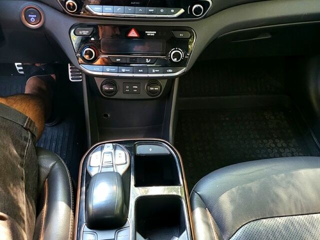 Хендай Ioniq, объемом двигателя 0.11 л и пробегом 232 тыс. км за 10999 $, фото 9 на Automoto.ua