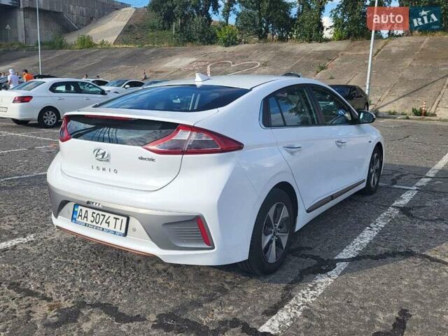 Хендай Ioniq, объемом двигателя 0 л и пробегом 84 тыс. км за 16500 $, фото 4 на Automoto.ua