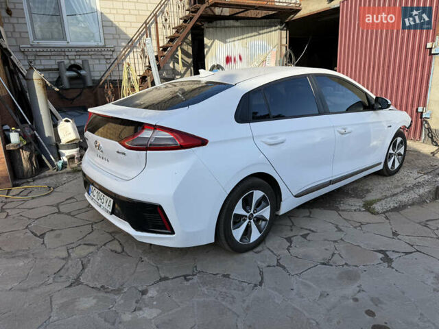 Хендай Ioniq, объемом двигателя 0 л и пробегом 130 тыс. км за 8950 $, фото 4 на Automoto.ua