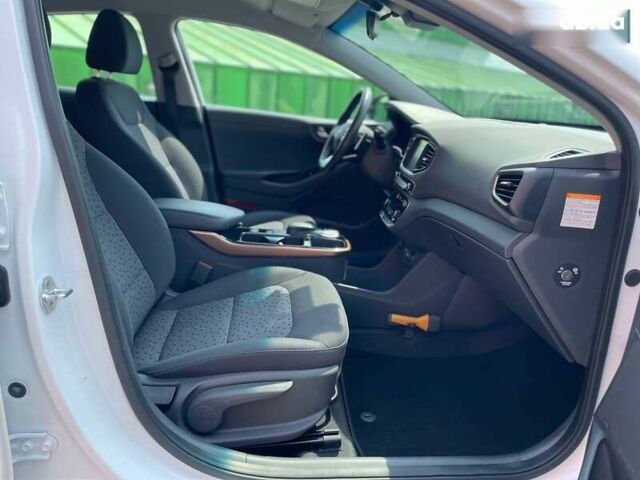 Хендай Ioniq, об'ємом двигуна 0 л та пробігом 158 тис. км за 12900 $, фото 20 на Automoto.ua