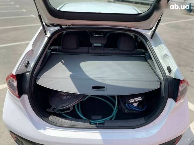 Хендай Ioniq, об'ємом двигуна 0 л та пробігом 158 тис. км за 12900 $, фото 16 на Automoto.ua