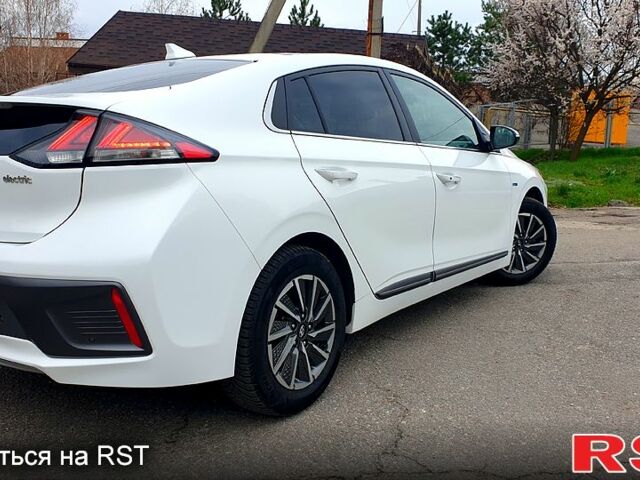 Хендай Ioniq, об'ємом двигуна 0 л та пробігом 96 тис. км за 14500 $, фото 1 на Automoto.ua