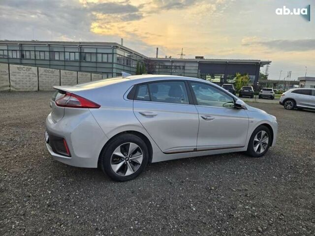 Хендай Ioniq, объемом двигателя 0 л и пробегом 53 тыс. км за 13988 $, фото 3 на Automoto.ua
