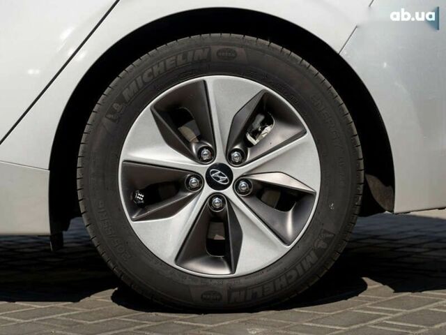 Хендай Ioniq, объемом двигателя 0 л и пробегом 60 тыс. км за 14500 $, фото 10 на Automoto.ua