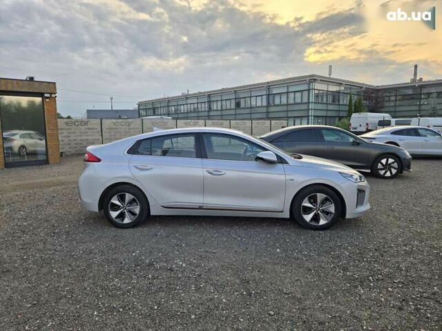 Хендай Ioniq, объемом двигателя 0 л и пробегом 53 тыс. км за 13988 $, фото 2 на Automoto.ua