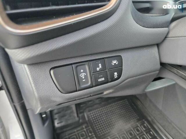 Хендай Ioniq, объемом двигателя 0 л и пробегом 53 тыс. км за 13988 $, фото 19 на Automoto.ua