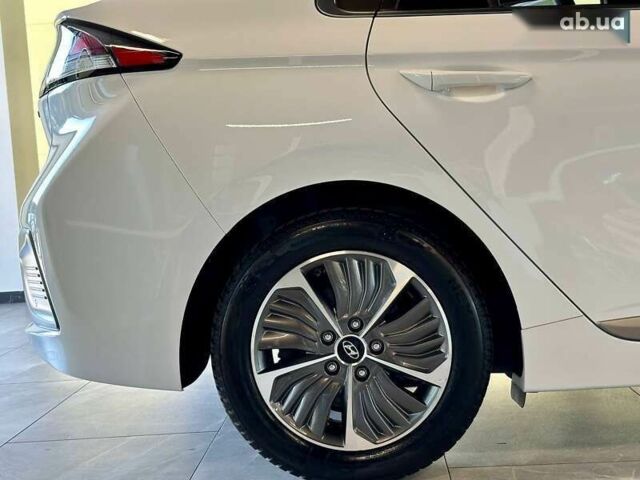 Хендай Ioniq, объемом двигателя 0 л и пробегом 157 тыс. км за 19990 $, фото 9 на Automoto.ua