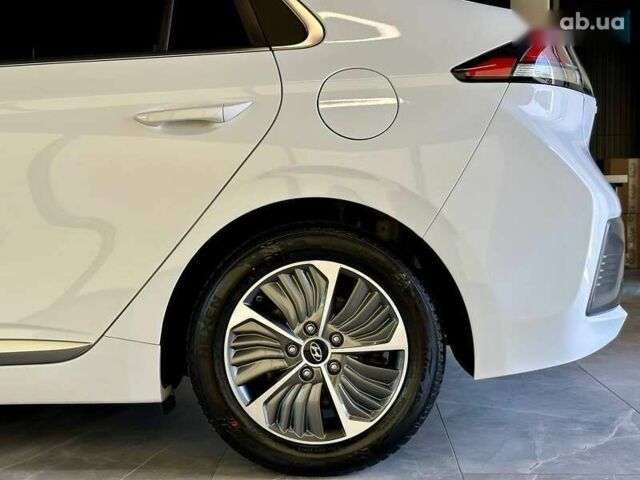 Хендай Ioniq, объемом двигателя 0 л и пробегом 157 тыс. км за 19990 $, фото 8 на Automoto.ua