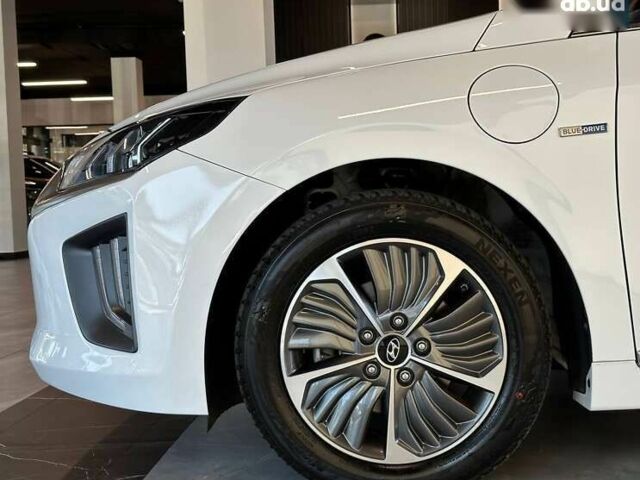 Хендай Ioniq, объемом двигателя 0 л и пробегом 157 тыс. км за 19900 $, фото 7 на Automoto.ua