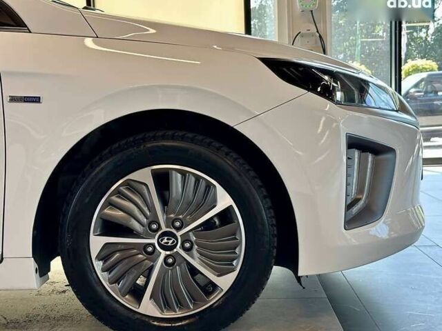 Хендай Ioniq, объемом двигателя 0 л и пробегом 157 тыс. км за 19990 $, фото 6 на Automoto.ua
