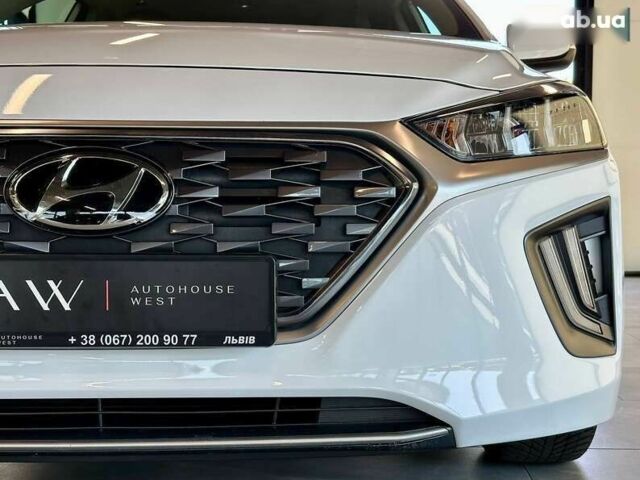 Хендай Ioniq, объемом двигателя 0 л и пробегом 157 тыс. км за 19990 $, фото 3 на Automoto.ua