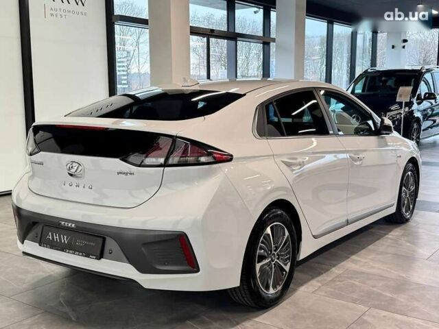 Хендай Ioniq, объемом двигателя 0 л и пробегом 121 тыс. км за 21900 $, фото 15 на Automoto.ua