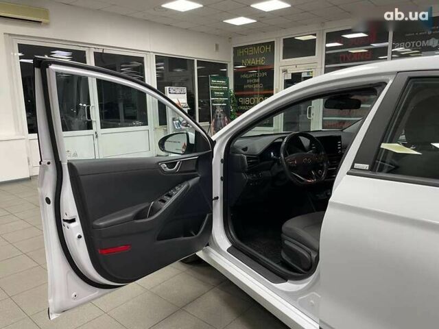 Хендай Ioniq, об'ємом двигуна 0 л та пробігом 82 тис. км за 16490 $, фото 15 на Automoto.ua
