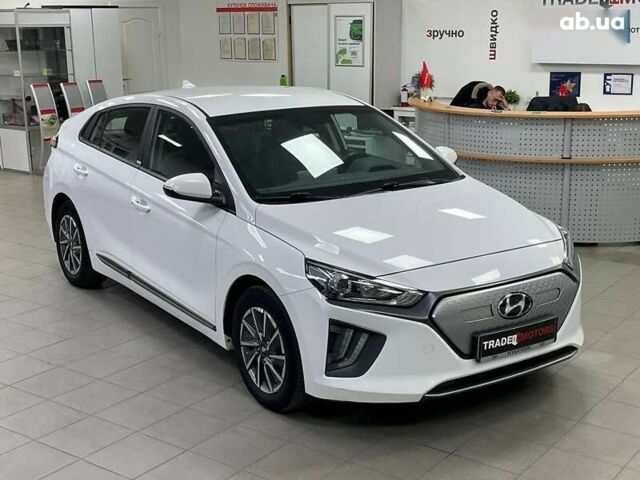 Хендай Ioniq, об'ємом двигуна 0 л та пробігом 82 тис. км за 16490 $, фото 6 на Automoto.ua
